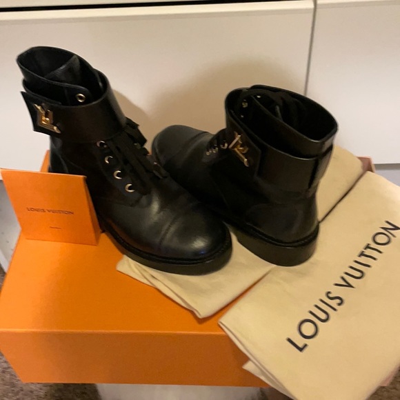 Authentic 7 LV blk boots with gold hardware. - Picture 2 of 2